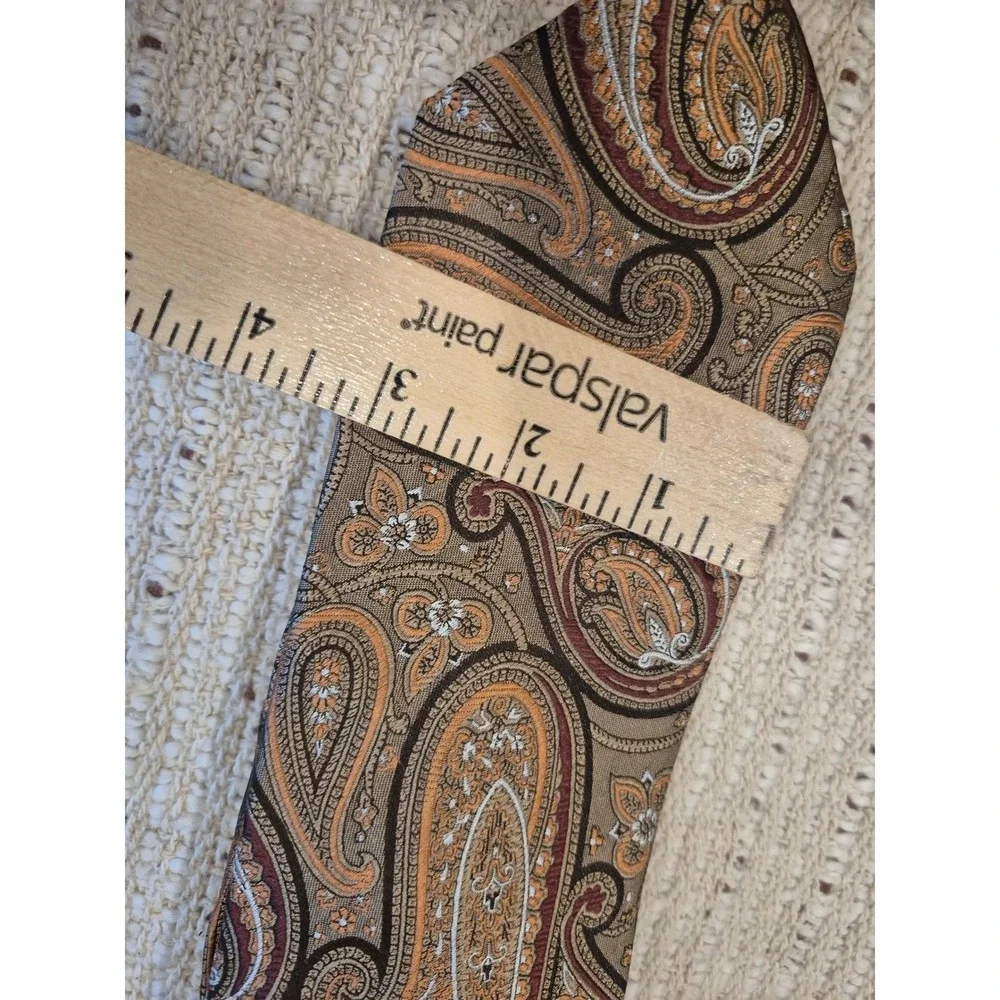Dockers Men's Tie 100% Silk Brown‎ Paisley Stain Resistant Business Casual.
